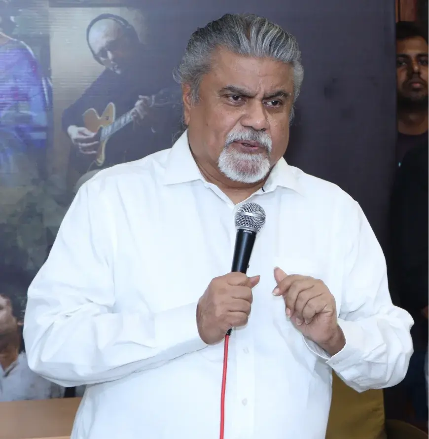 Ananth Vaidyanathan leading a masterclass at Artium