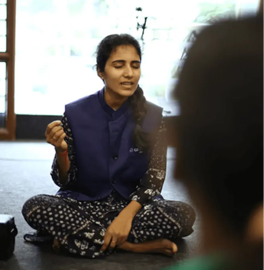 A learner in a practice session at an Artium centre