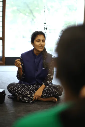 A teacher singing in an Artium vocal studio
