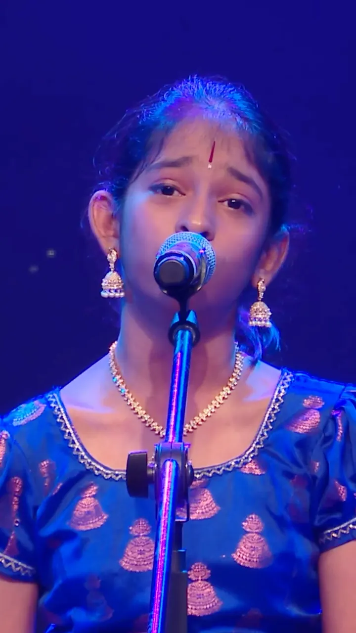 Vrusha Arvind singing Carnatic classical music at the Artium Superstar Season 2 finale