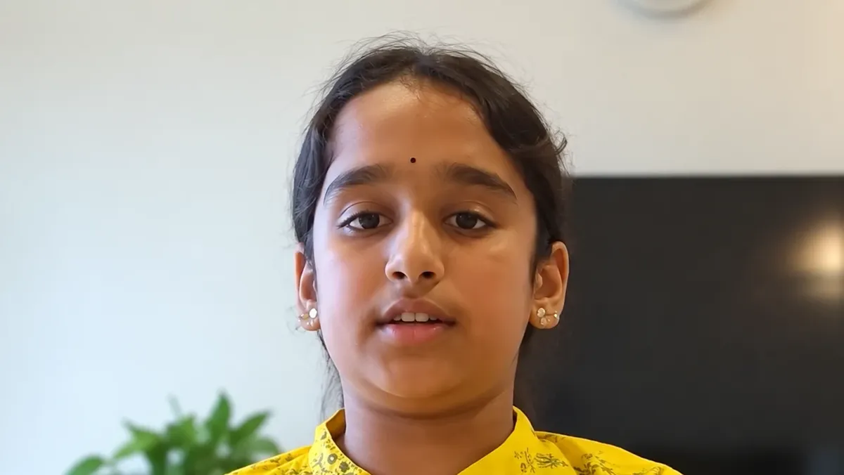 Dhriti Balaji singing Carnatic classical music at Artium Showcase