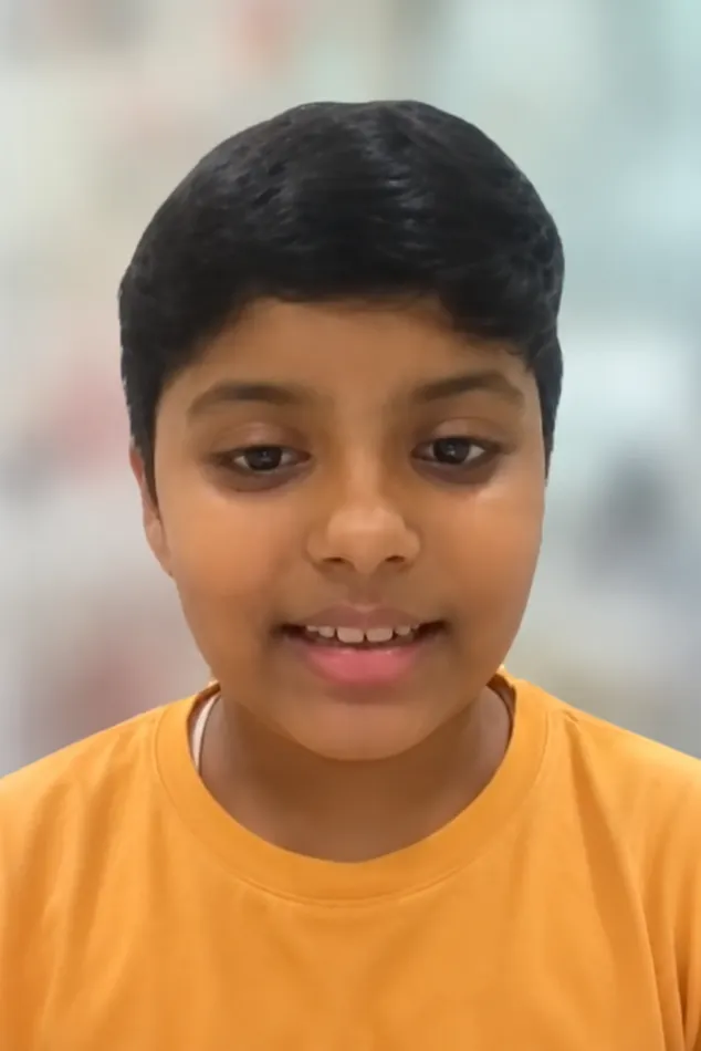 Kairav Agarwal singing at Artium Showcase